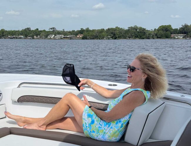 woman-boat woman-boat
